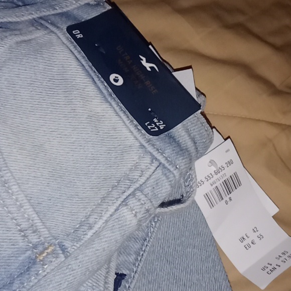 Hollister ultra high Rise mom jean - Picture 4 of 5